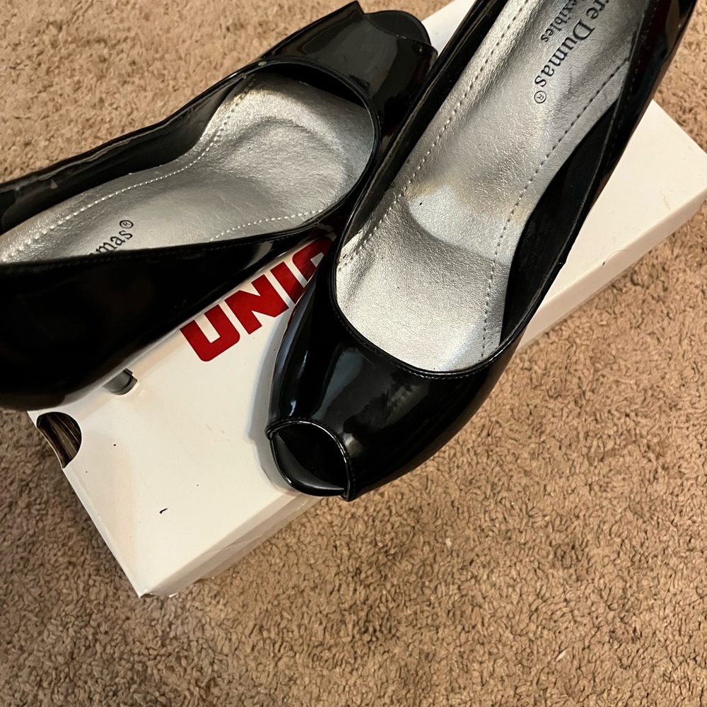 Pierre Dumas Black Heels Elegant Design